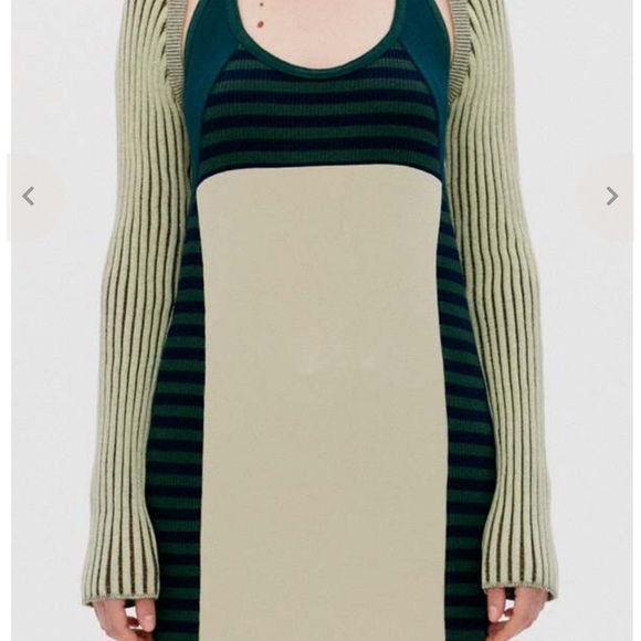 The open project Open Back Panel Halter Dress - Green - Picture 5 of 16